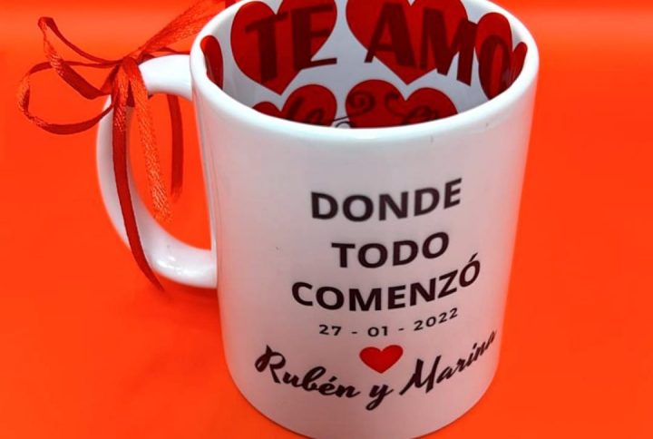 taza san valentín corazones personalizada