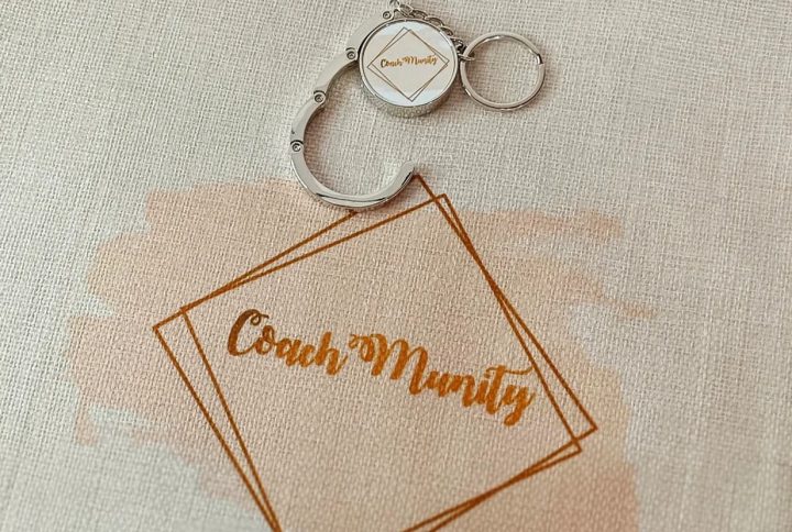cuelga bolsos, cuelga todo, llavero, foto, personalizado, publicidad, merchandising, mamá, regalo
