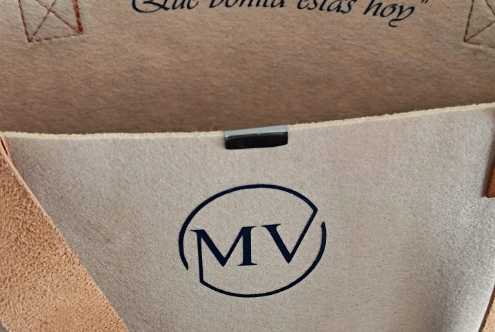 bolso, fieltro, personalizado, cuero, iniciales, mensaje, interior, beige